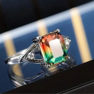 Stunning Green & Red Zirconia Ring